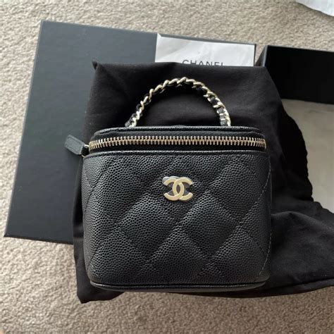 mini vanity edition chanel|chanel mini vanity bag price.